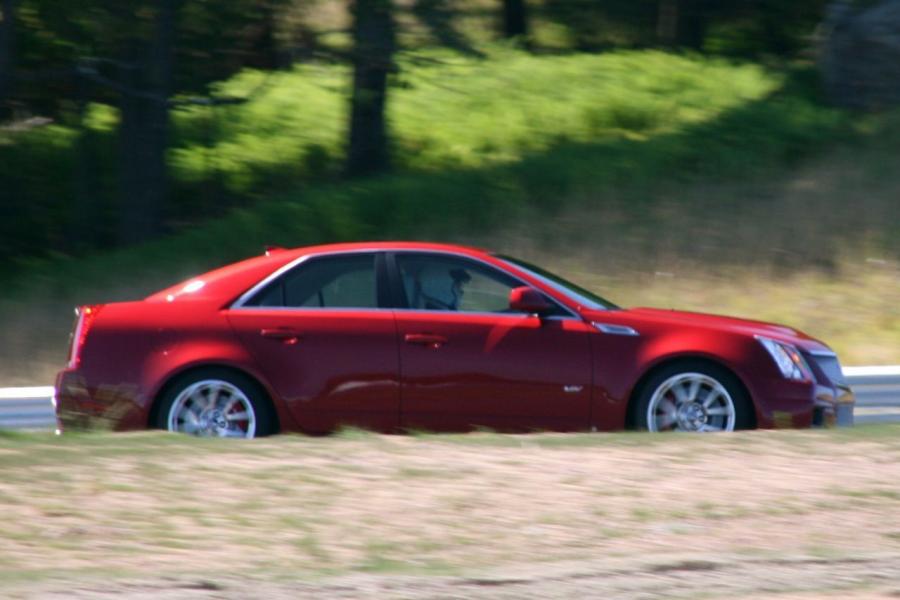  Cadillac CTS-V Coupe 2010 года  (фото 190 из 315)